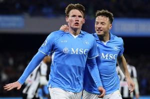 麦克托米奈:孔蒂的战术造诣被严重低估 我很尊重穆帅