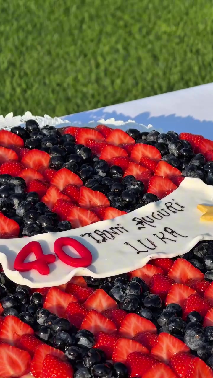 莫德里奇许愿:今年我只想要一个礼物,那就是和米兰一起赢得奖杯