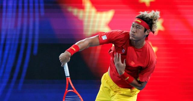 开云登录入口地址-多位中国选手首周表现亮眼 郑钦文场外依旧吸睛